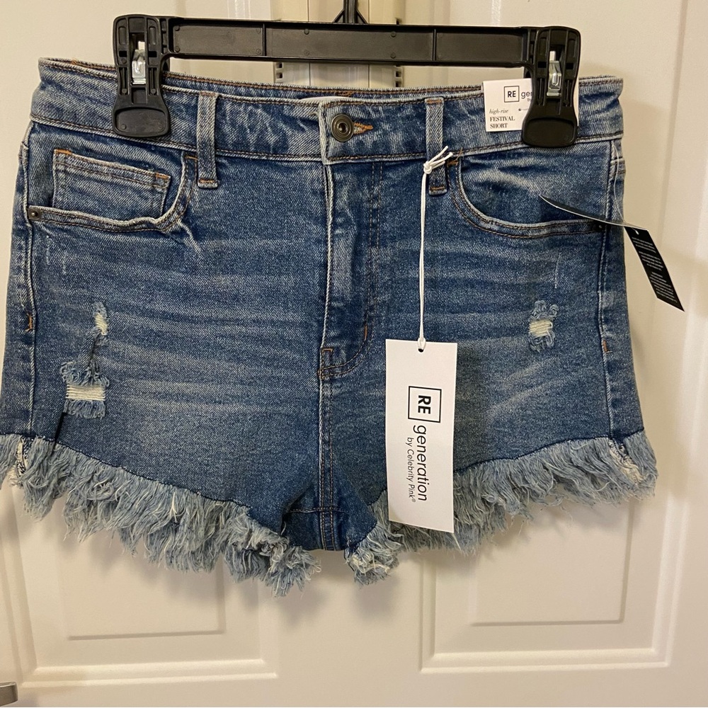Frayed Hem Jean Shorts
